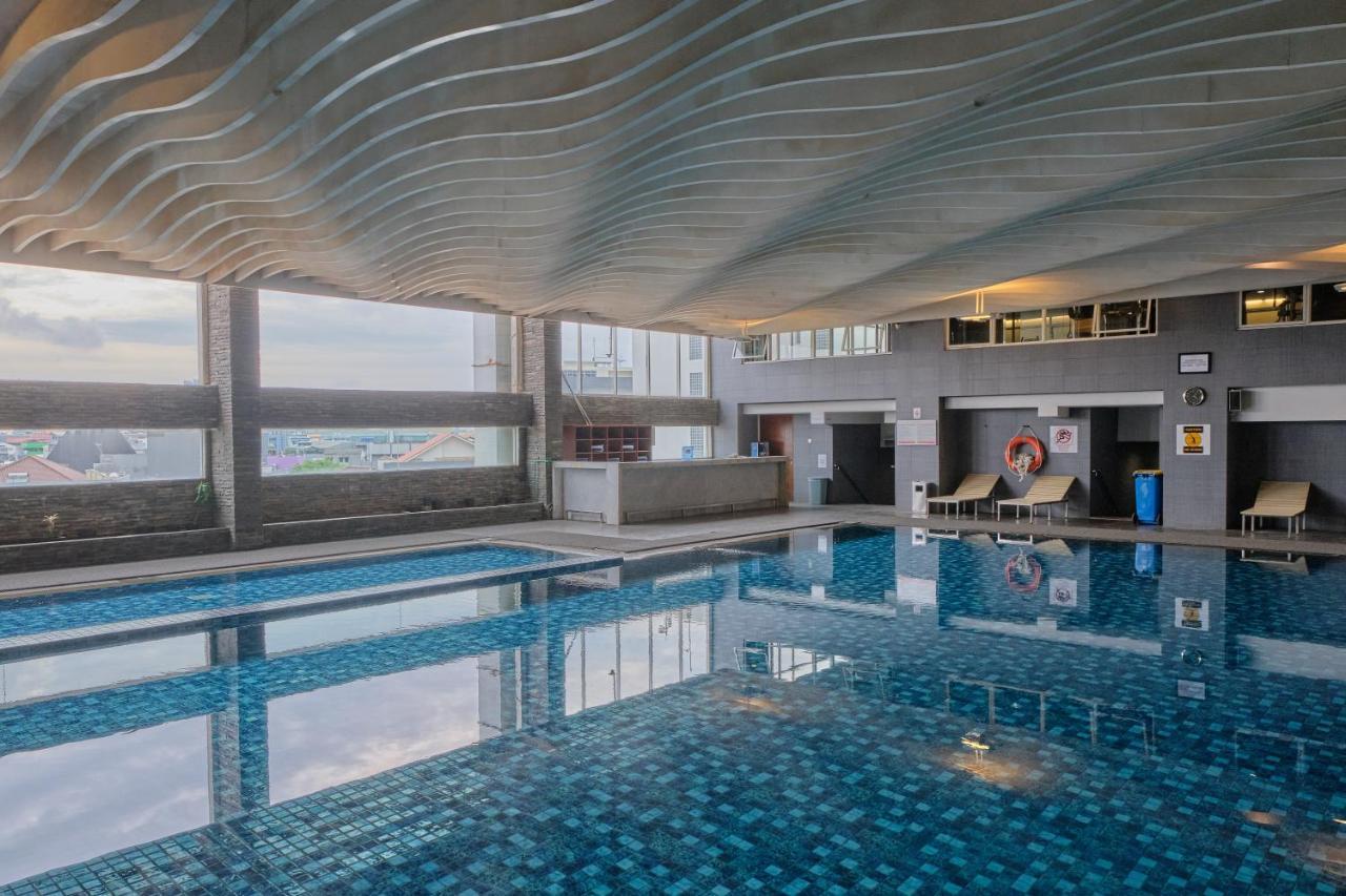 Swiss-Belhotel Mangga Besar Джакарта Екстериор снимка