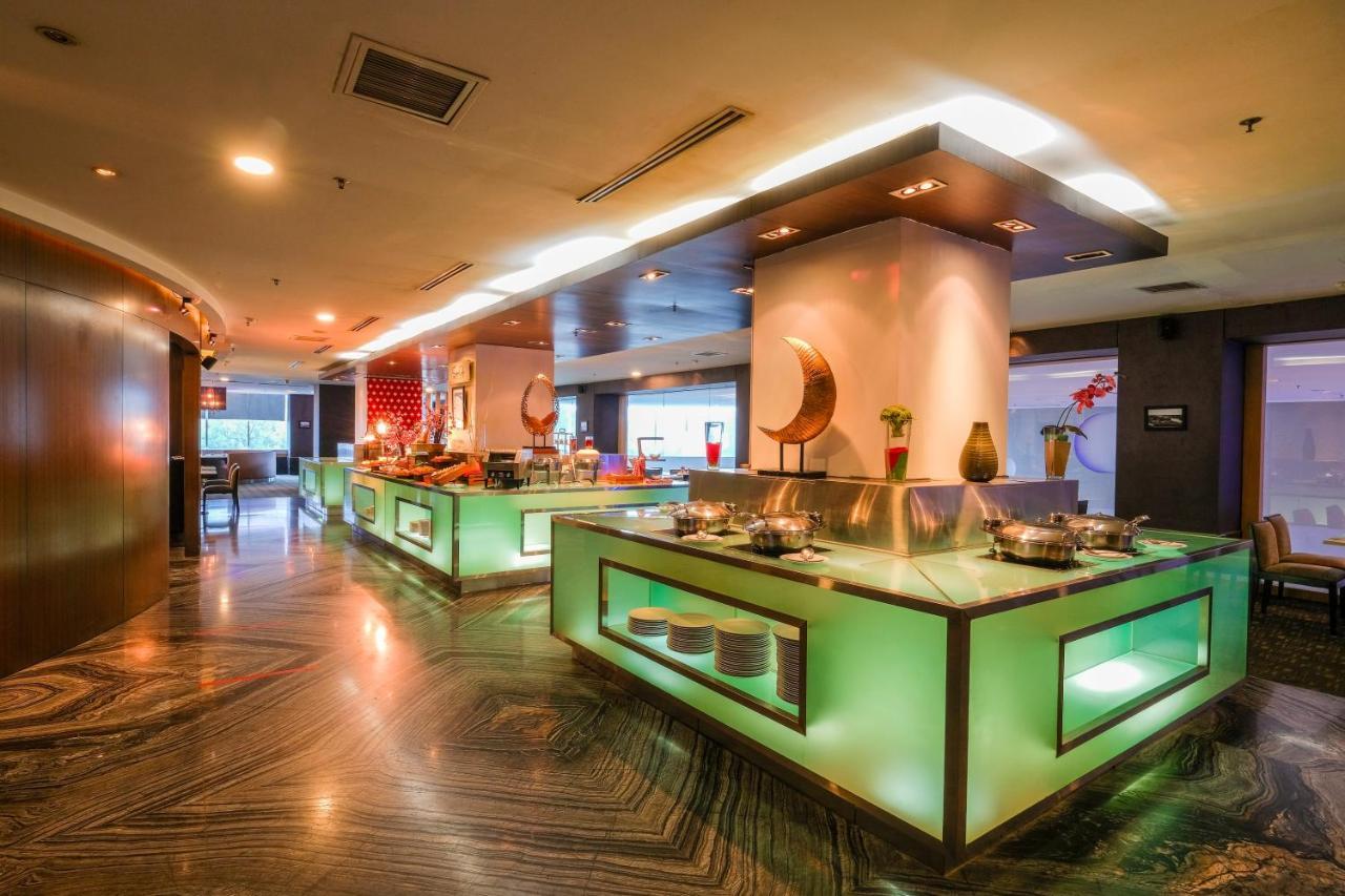 Swiss-Belhotel Mangga Besar Джакарта Екстериор снимка