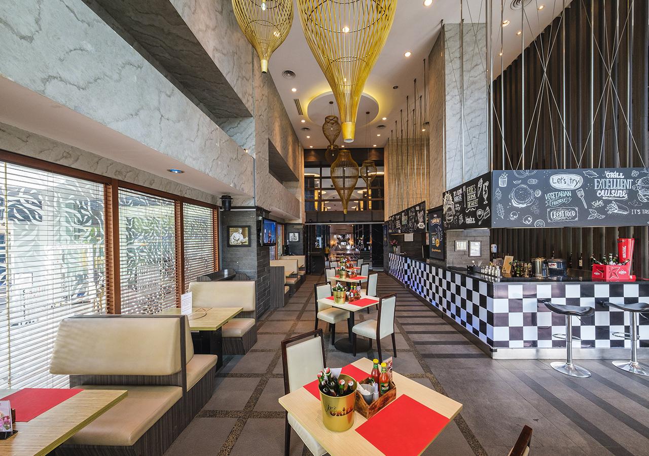 Swiss-Belhotel Mangga Besar Джакарта Екстериор снимка