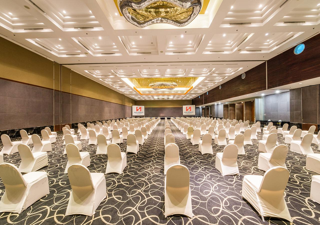 Swiss-Belhotel Mangga Besar Джакарта Екстериор снимка