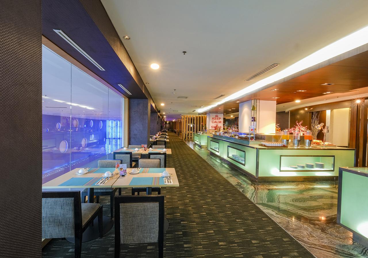 Swiss-Belhotel Mangga Besar Джакарта Екстериор снимка
