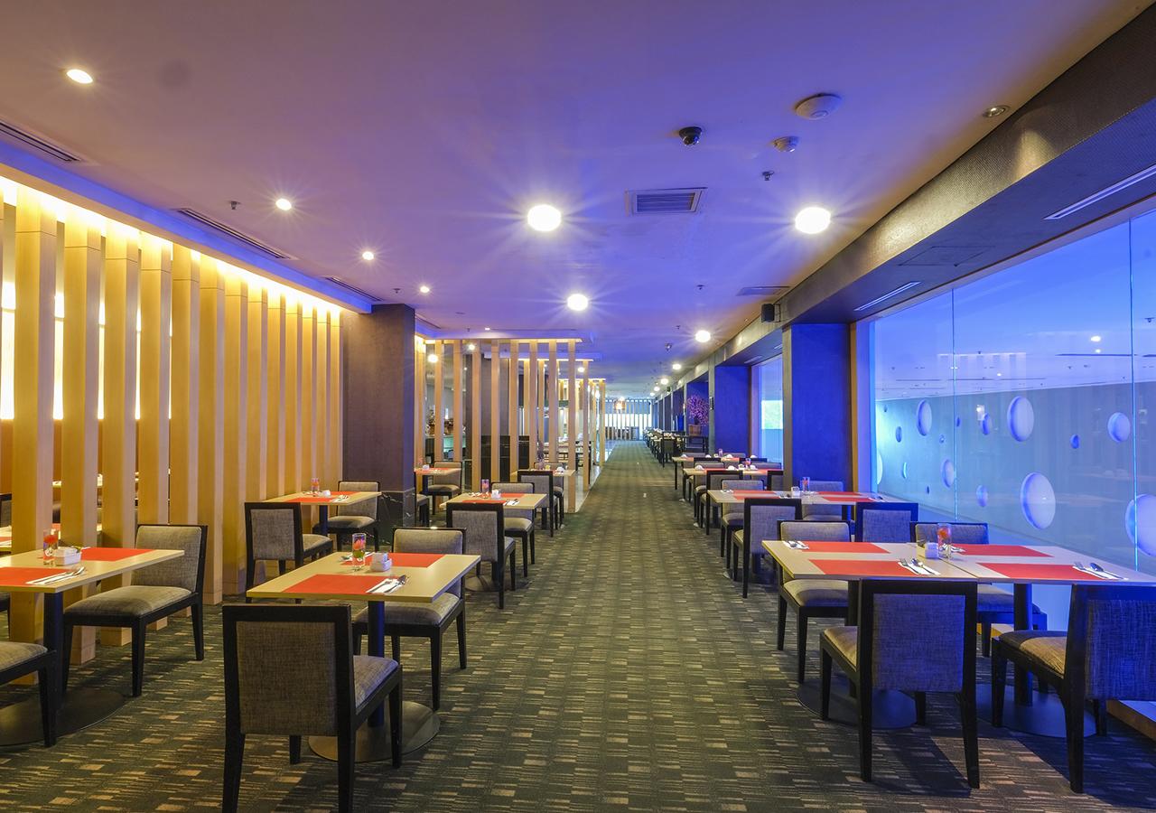 Swiss-Belhotel Mangga Besar Джакарта Екстериор снимка
