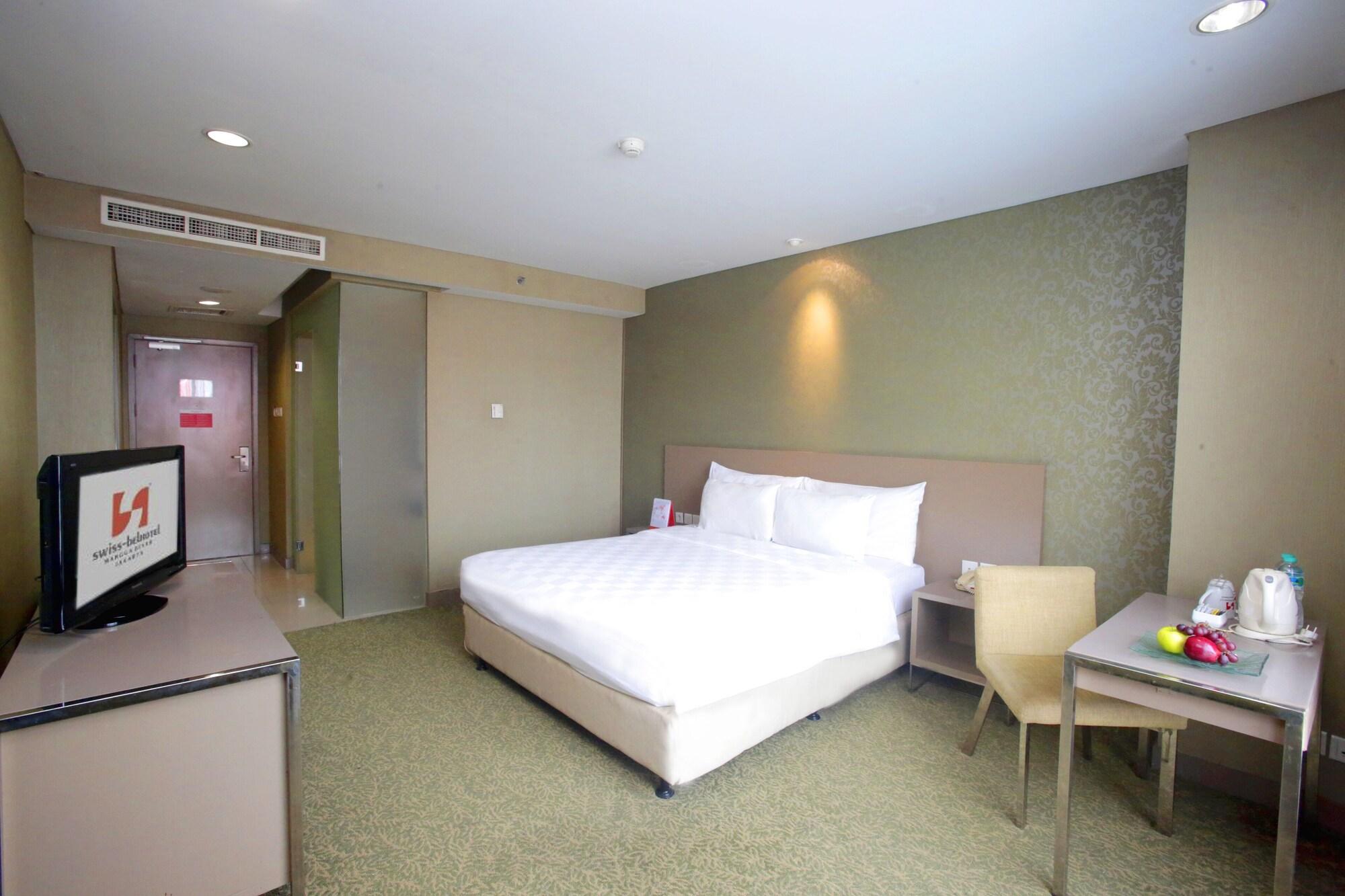 Swiss-Belhotel Mangga Besar Джакарта Екстериор снимка