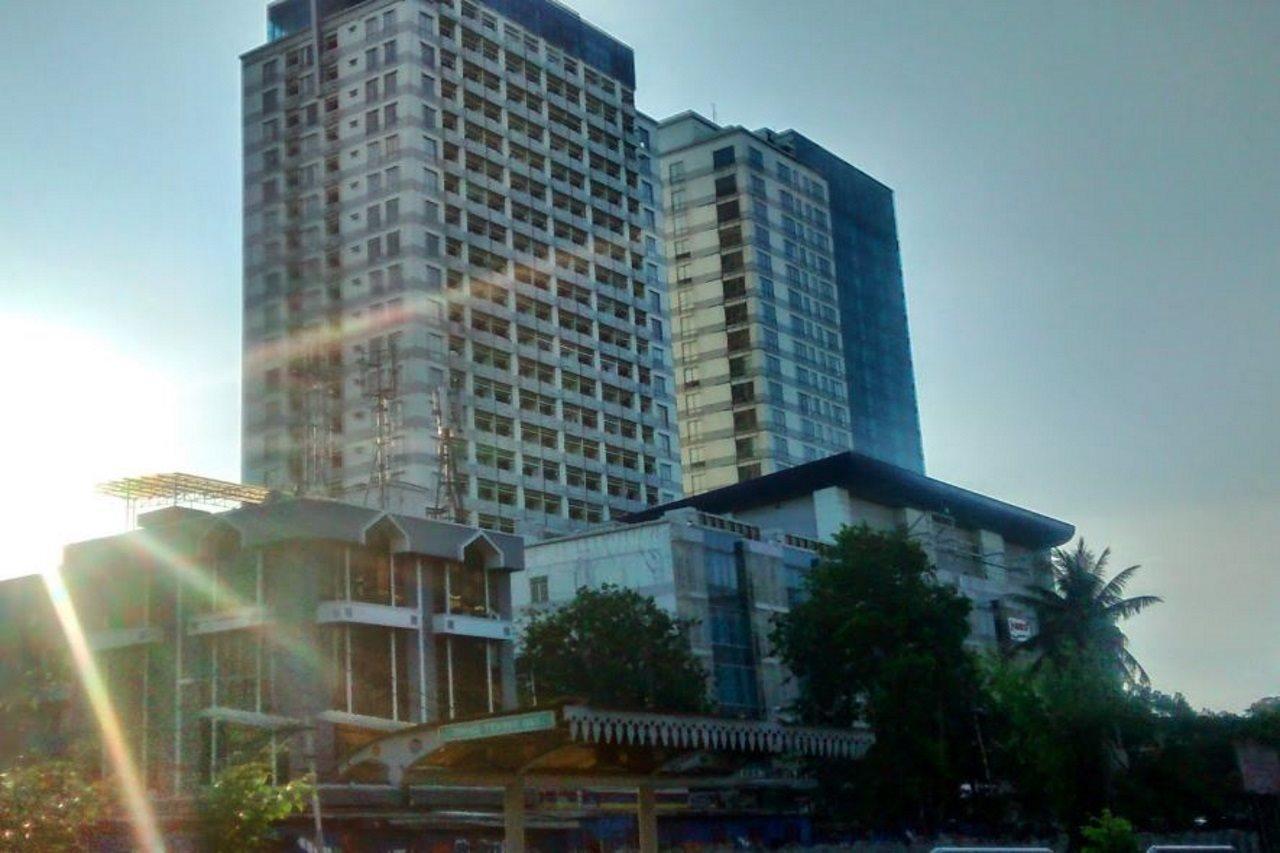 Swiss-Belhotel Mangga Besar Джакарта Екстериор снимка